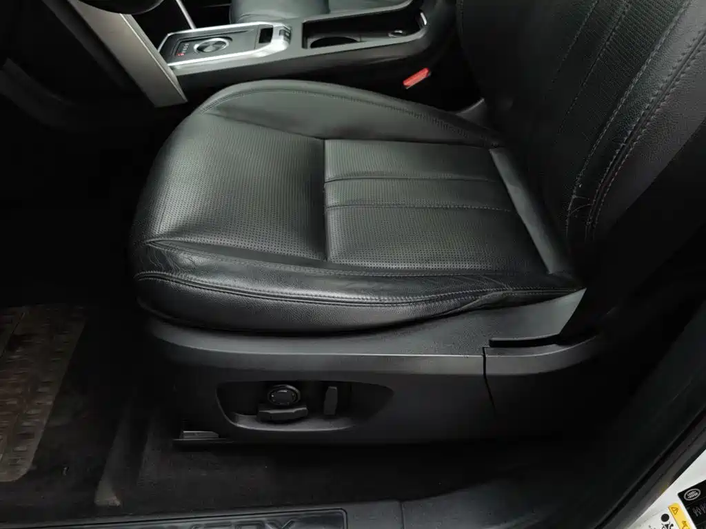 Land Rover Discovery Sport — миниатюра 20