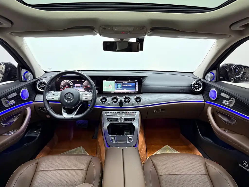 Mercedes-Benz E-Class — миниатюра 9