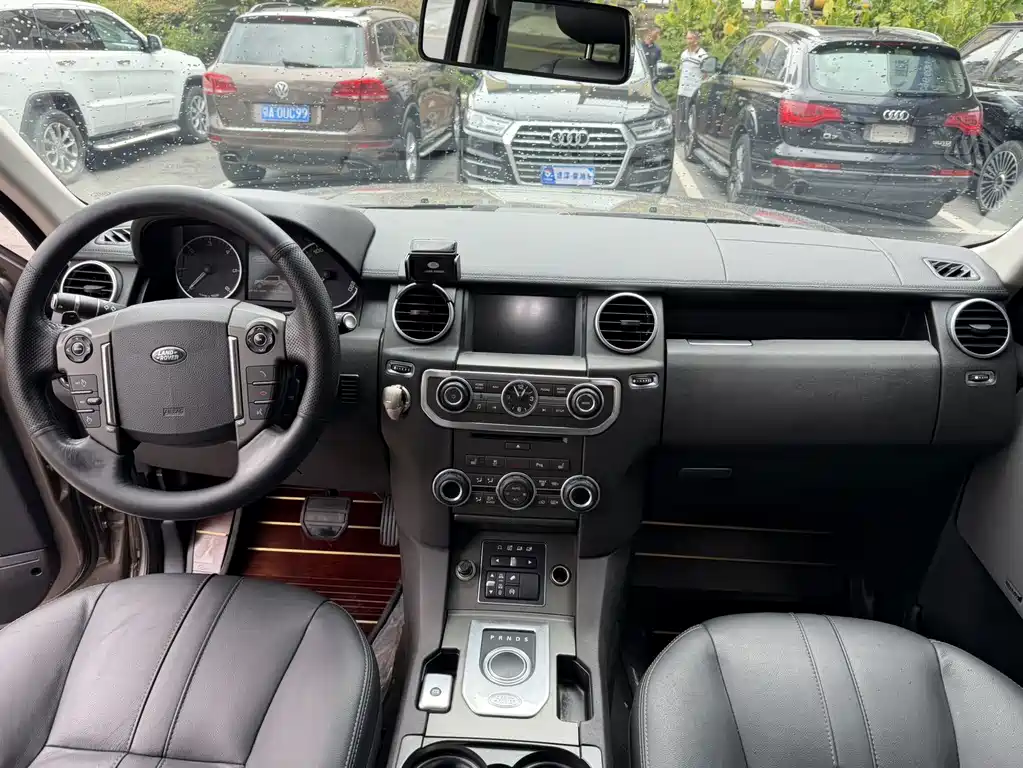 Land Rover Discovery — миниатюра 13