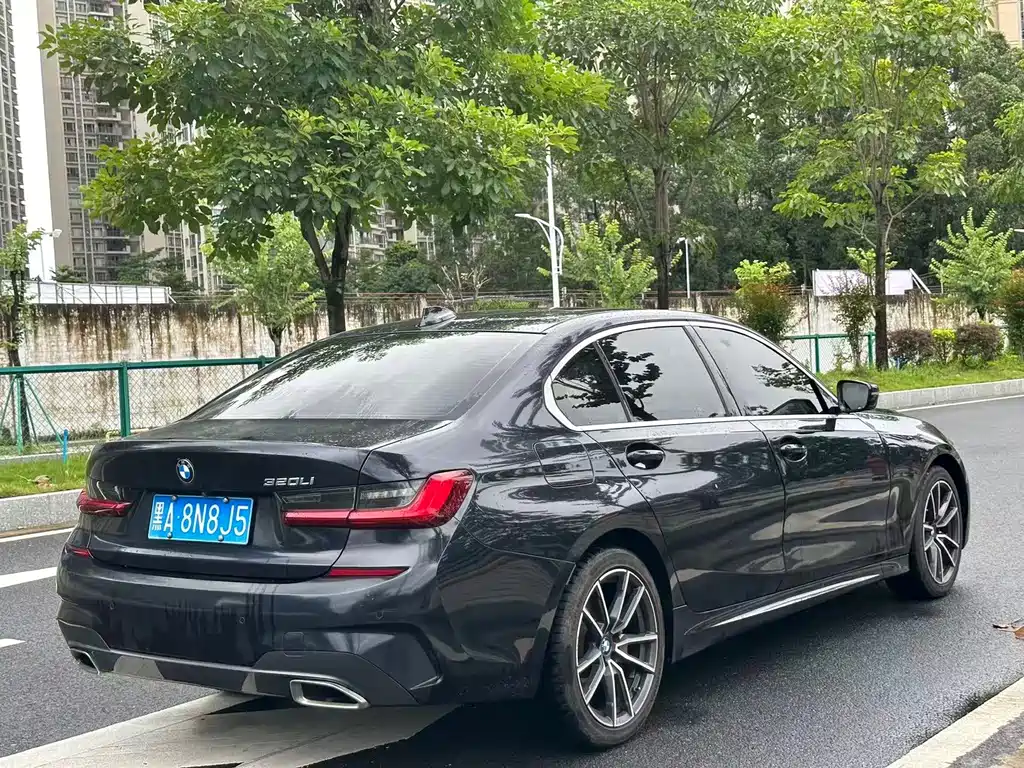 BMW 3 Series — миниатюра 8
