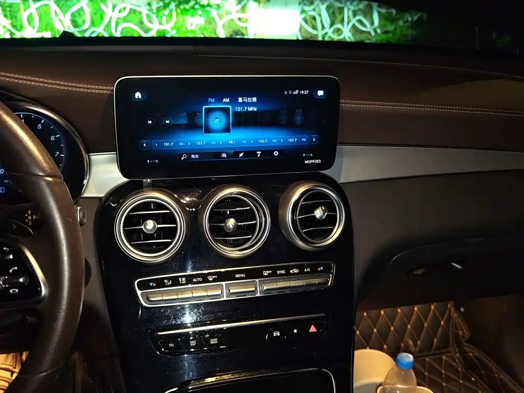 Mercedes-Benz GLC — миниатюра 16