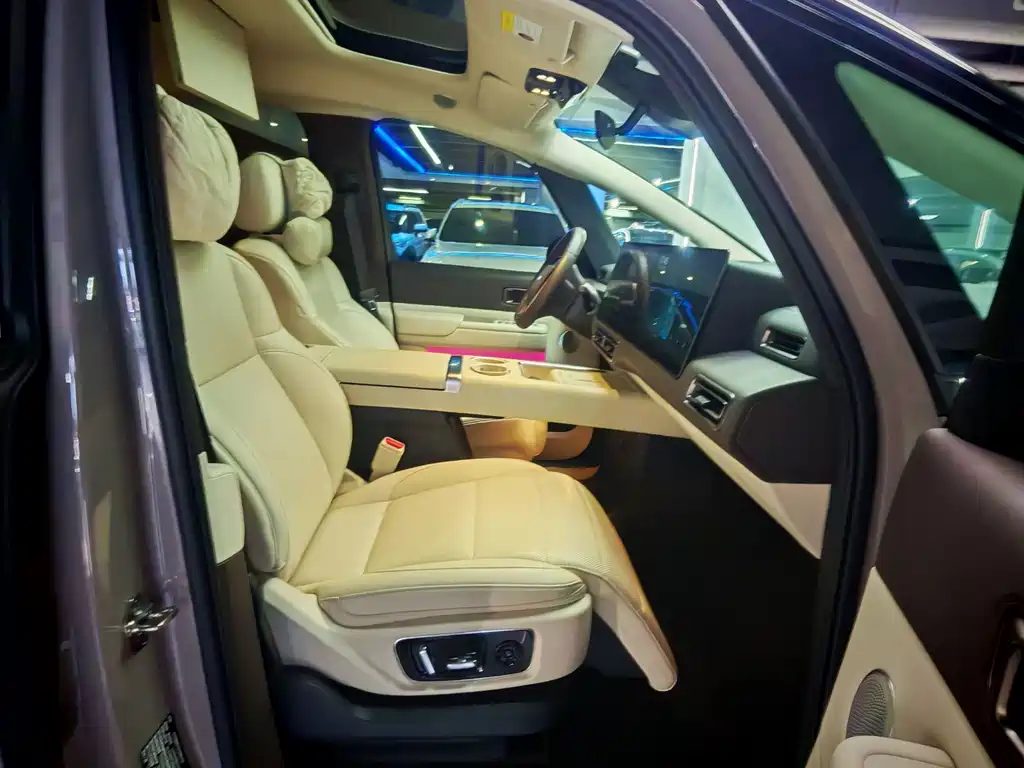 Li Auto Li MEGA — миниатюра 12