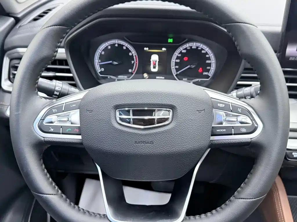 Geely Vision X6 — миниатюра 13