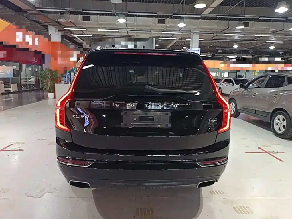 Volvo XC90 — миниатюра 6
