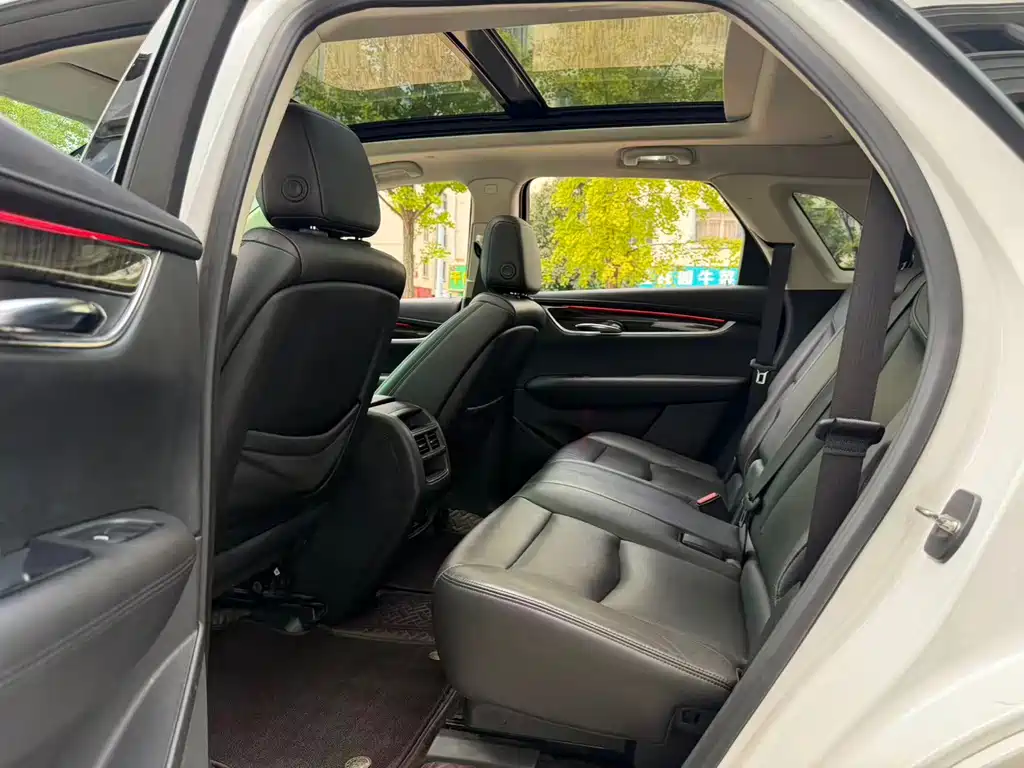 Cadillac XT5 — миниатюра 5