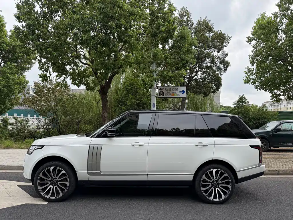 Land Rover Range Rover — миниатюра 7