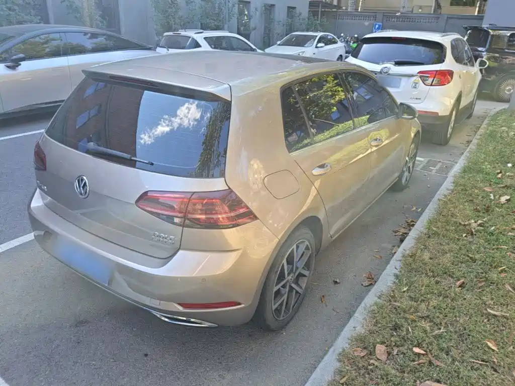 Volkswagen Golf — миниатюра 7
