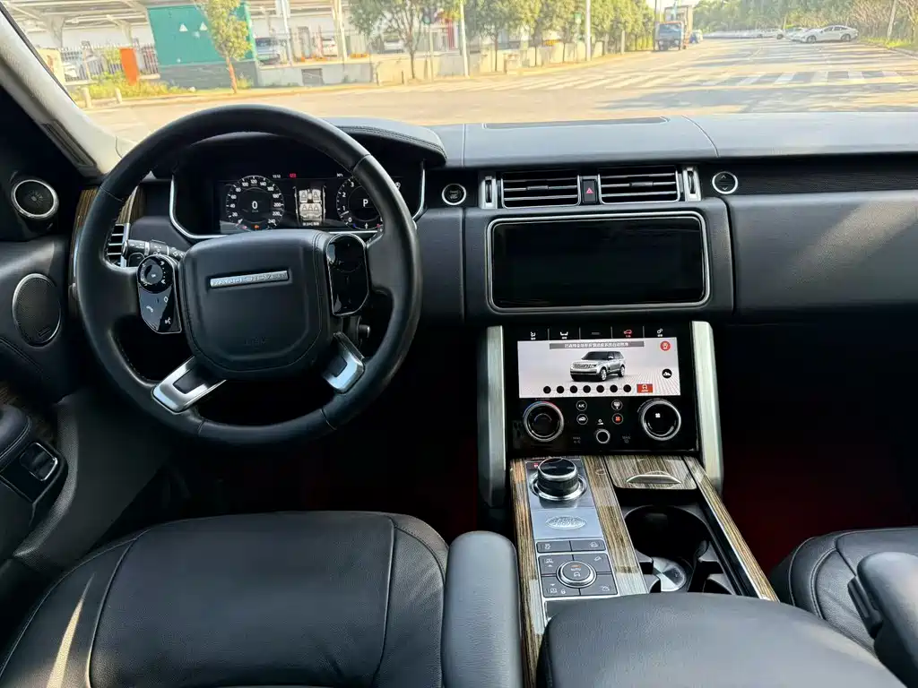 Land Rover Range Rover — миниатюра 5
