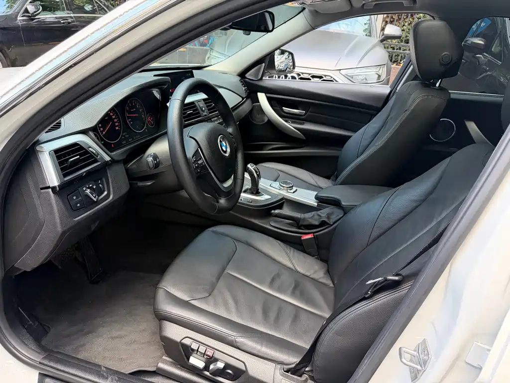 BMW 3 Series — миниатюра 14