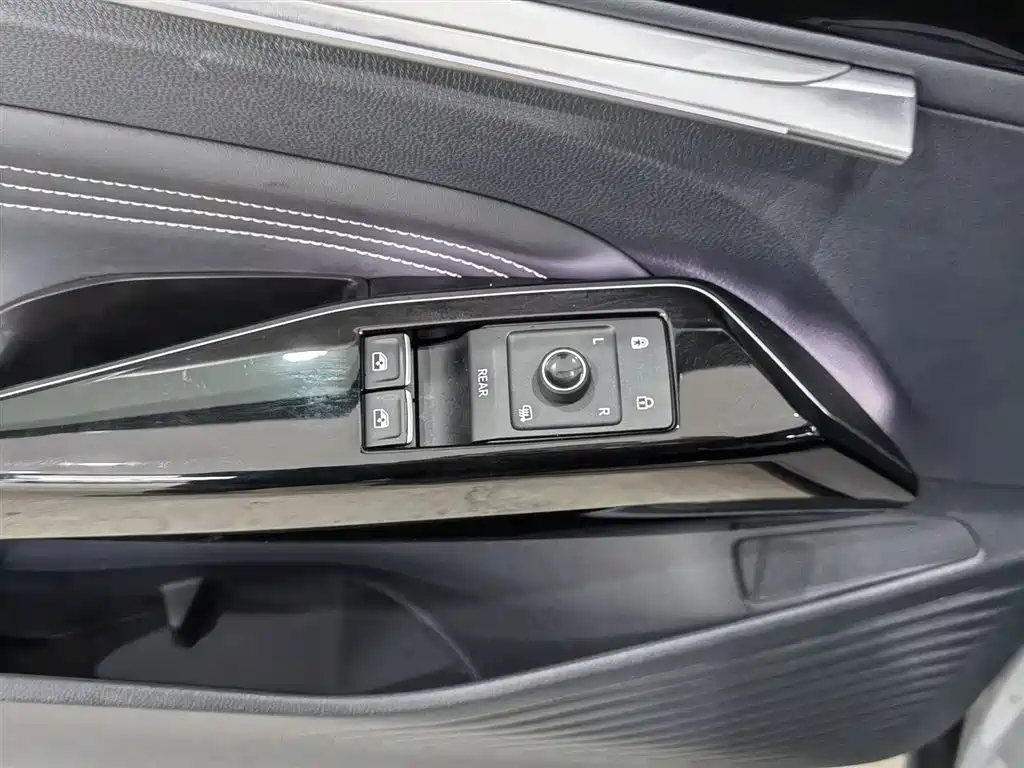 VOLKSWAGEN ID.4 CROZZ