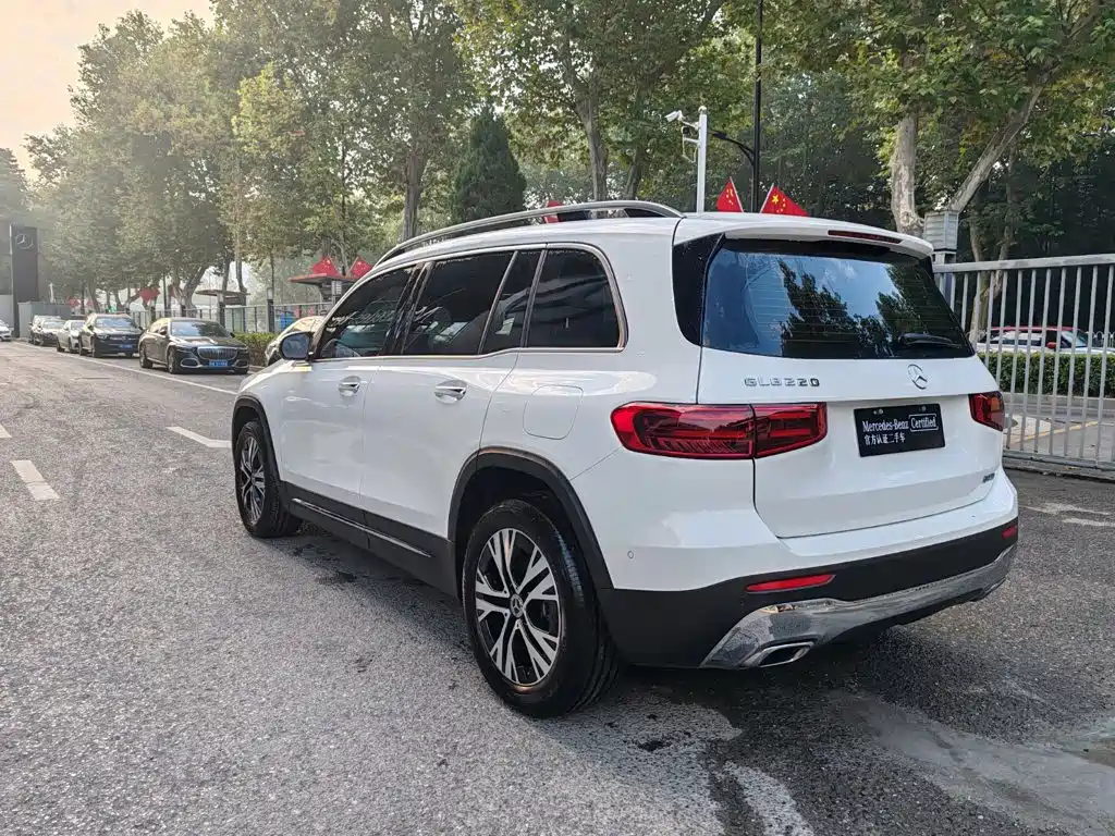 Mercedes-Benz GLB — миниатюра 3
