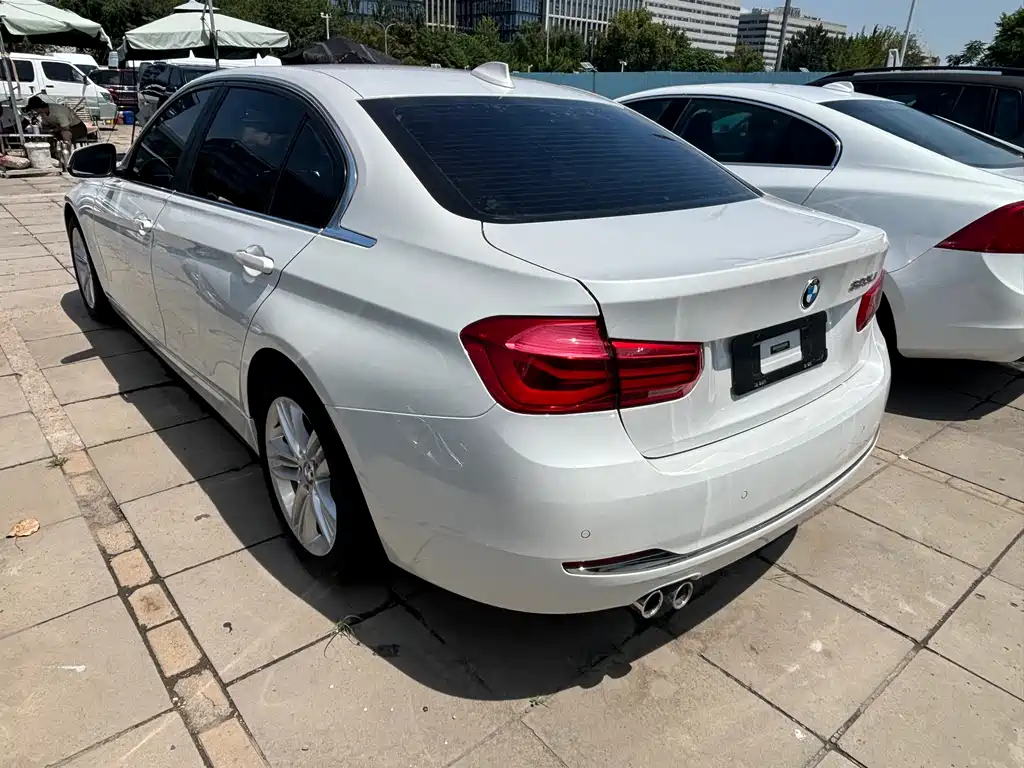 BMW 3 Series — миниатюра 6