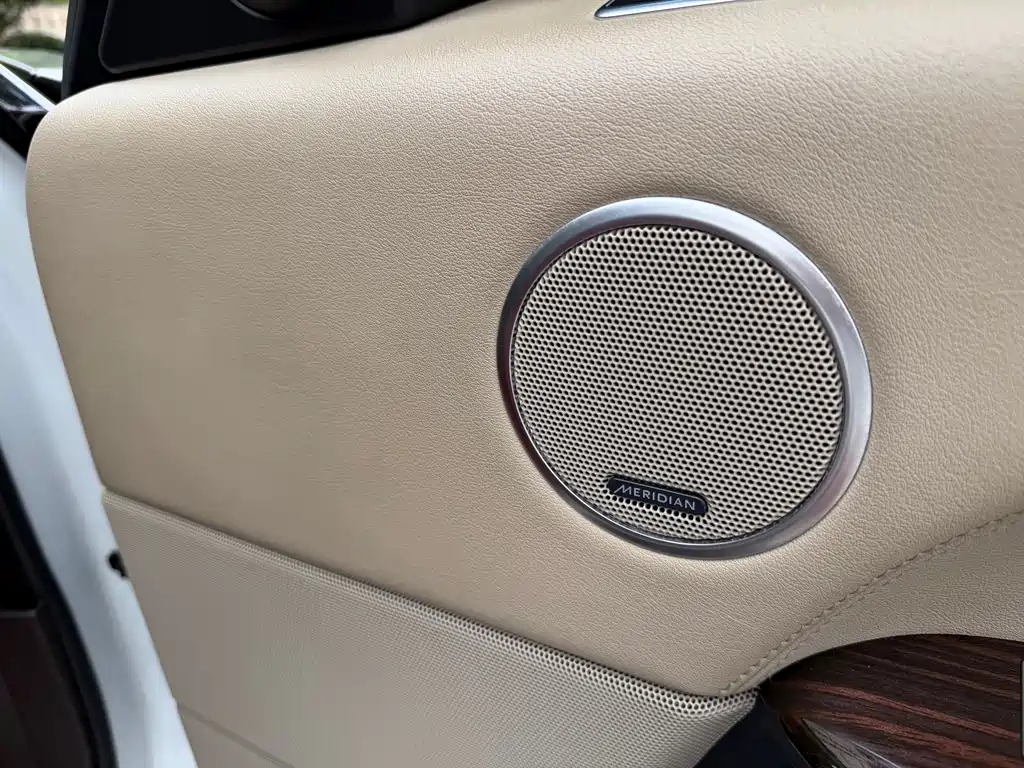Land Rover Range Rover — миниатюра 21