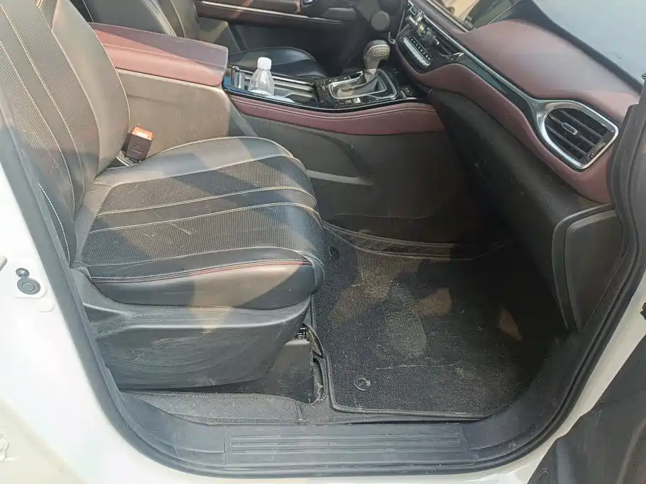 GAC Motor Trumpchi M6 — миниатюра 8