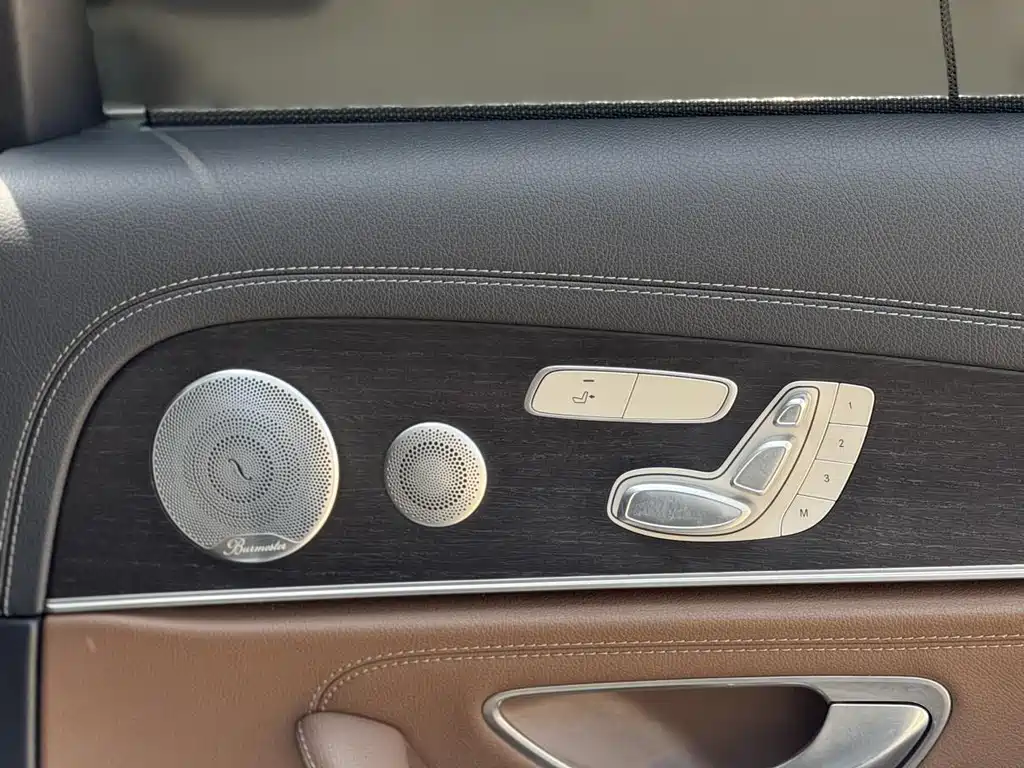 Mercedes-Benz E-Class — миниатюра 15