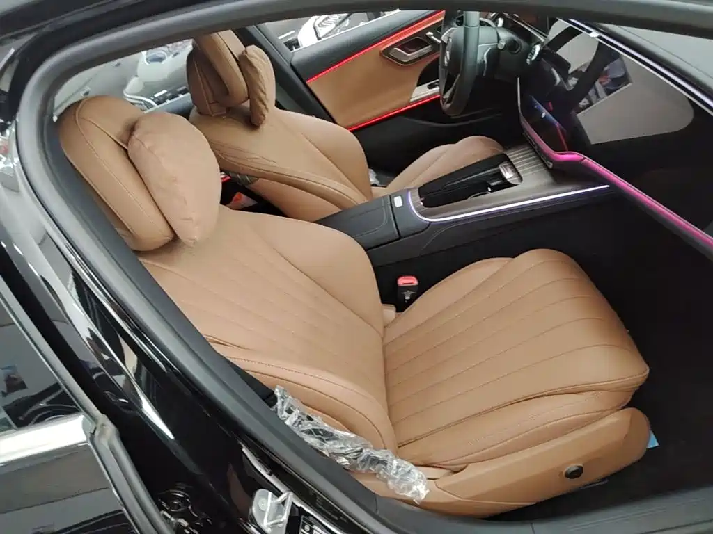 Mercedes-Benz E-Class — миниатюра 25