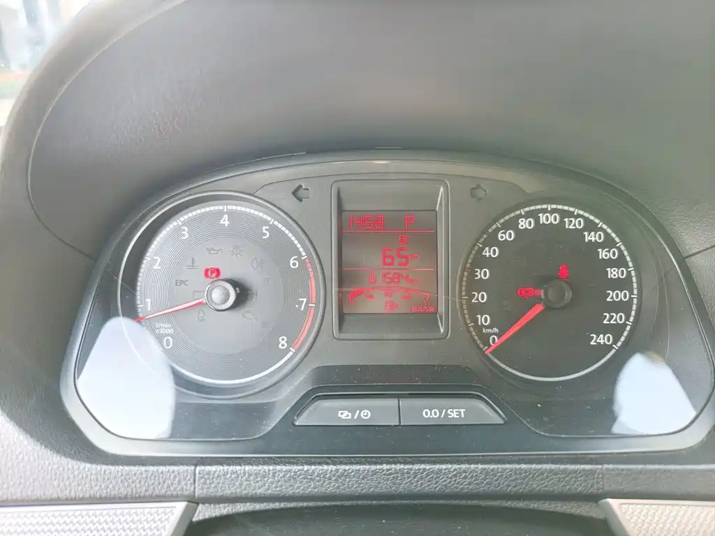 Volkswagen Jetta — миниатюра 12