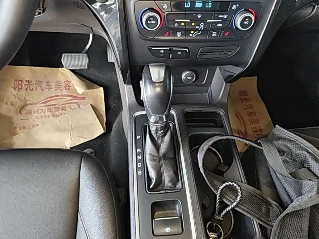 Ford Kuga — миниатюра 14