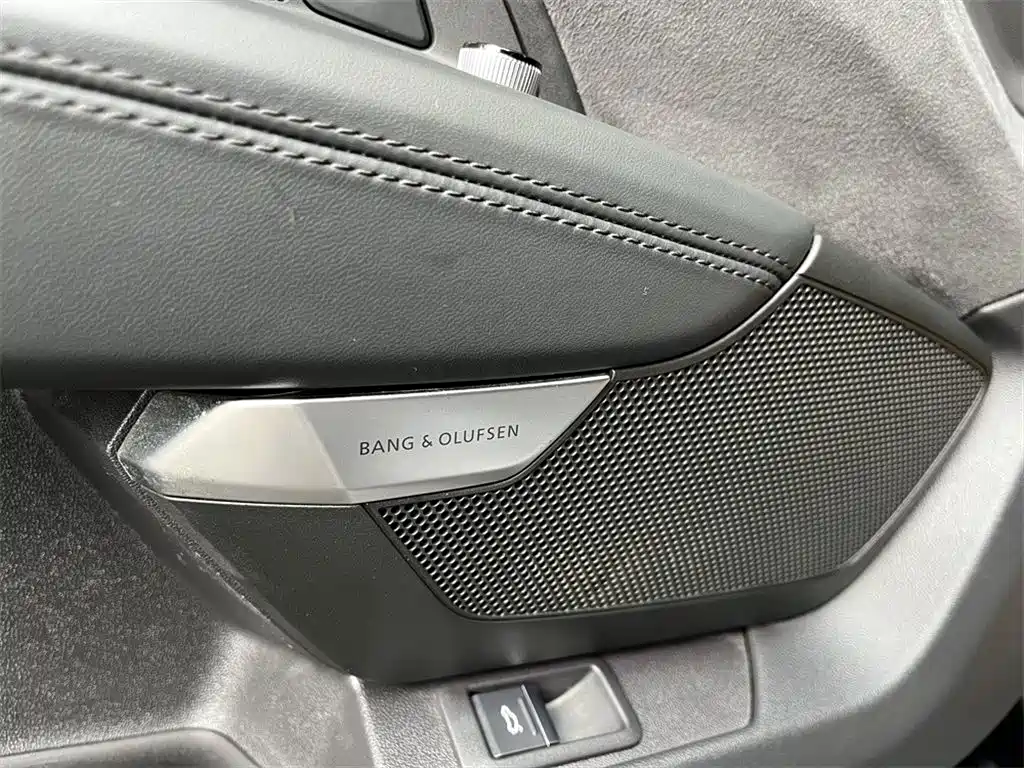 Audi e-tron GT — миниатюра 12