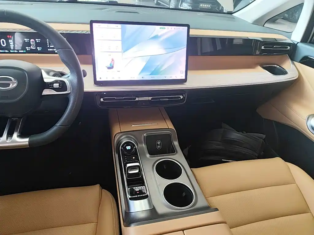 GAC Motor Trumpchi E8 PHEV — миниатюра 13