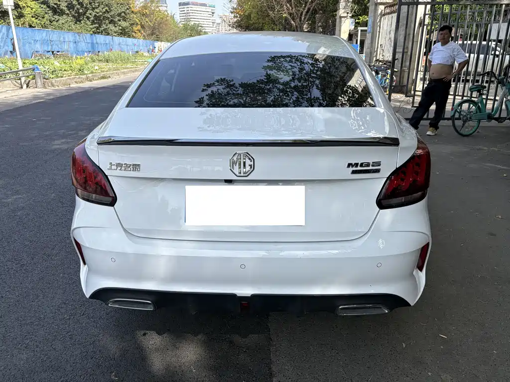 MG MG5 — миниатюра 5