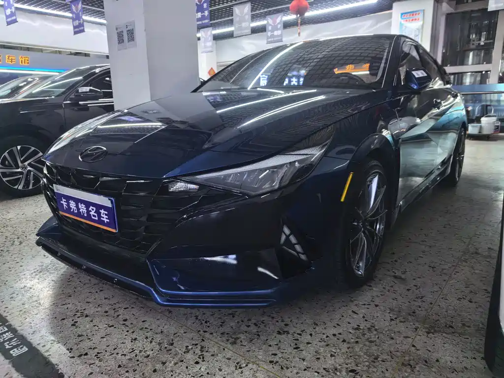 Hyundai Elantra 2022