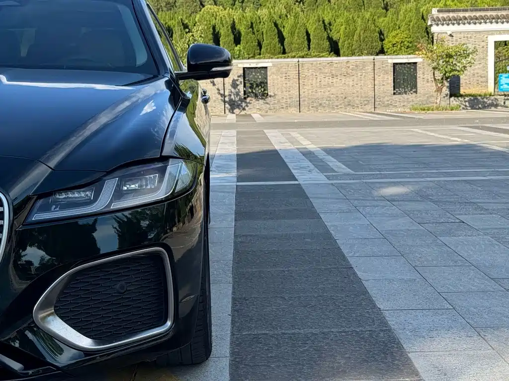Jaguar XFL — миниатюра 15