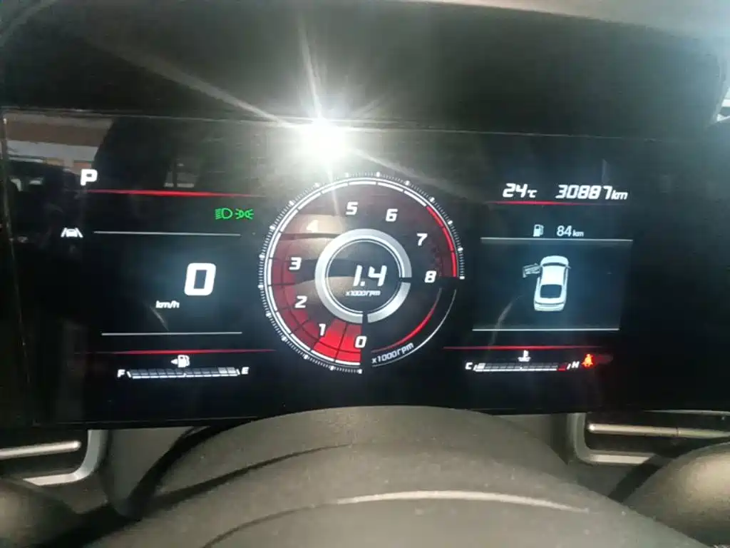 Hyundai Elantra — миниатюра 12
