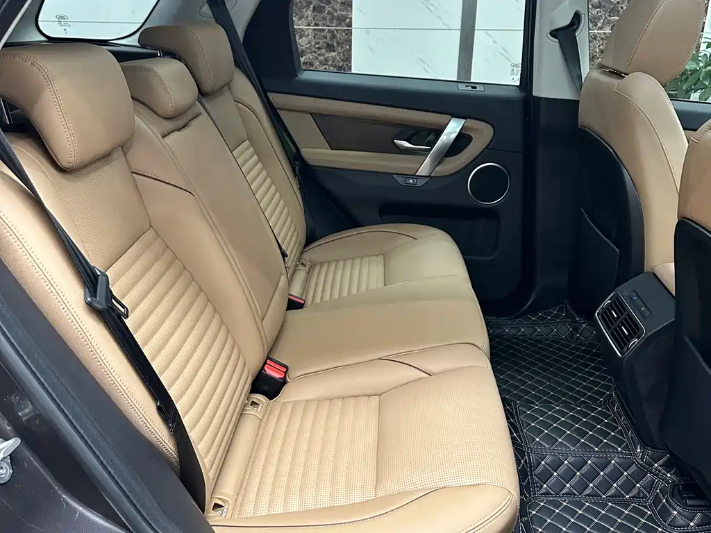 LAND ROVER DISCOVER SPORTS