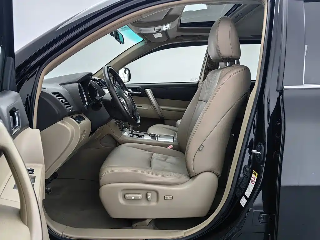 Toyota Highlander — миниатюра 10