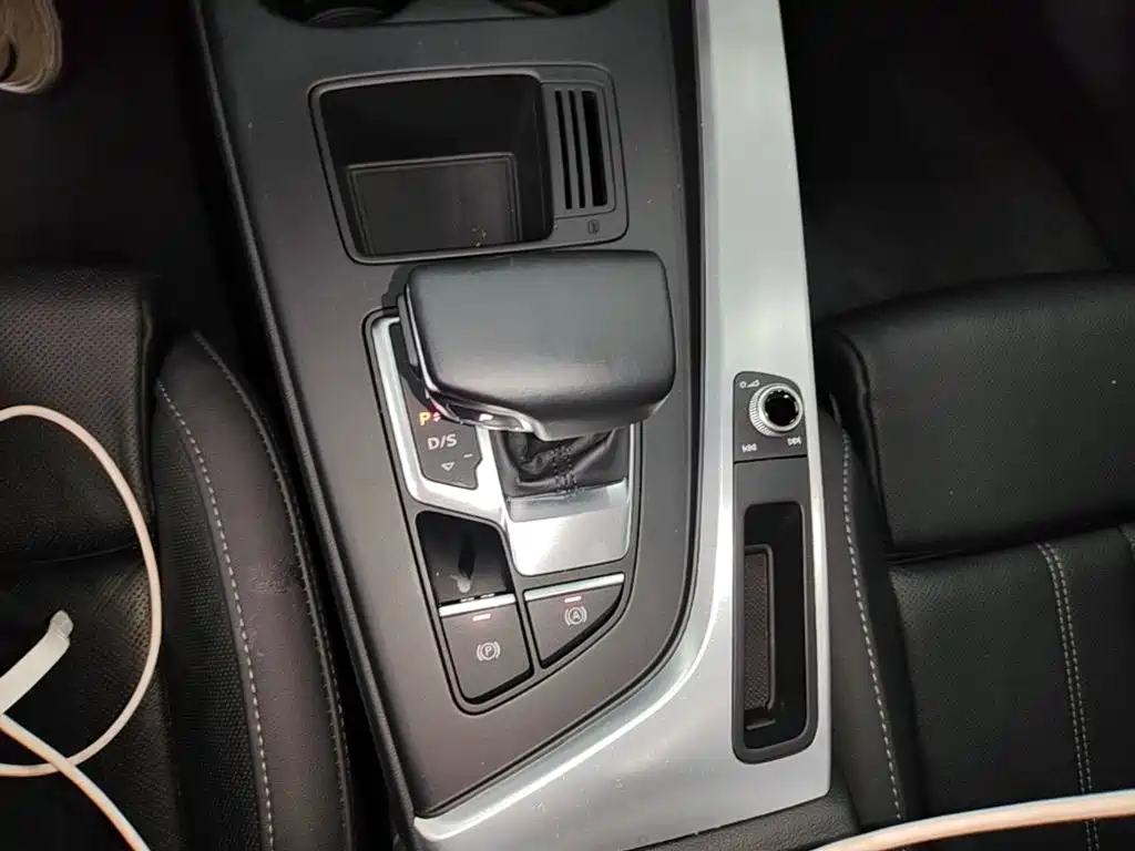 Audi A4L — миниатюра 14