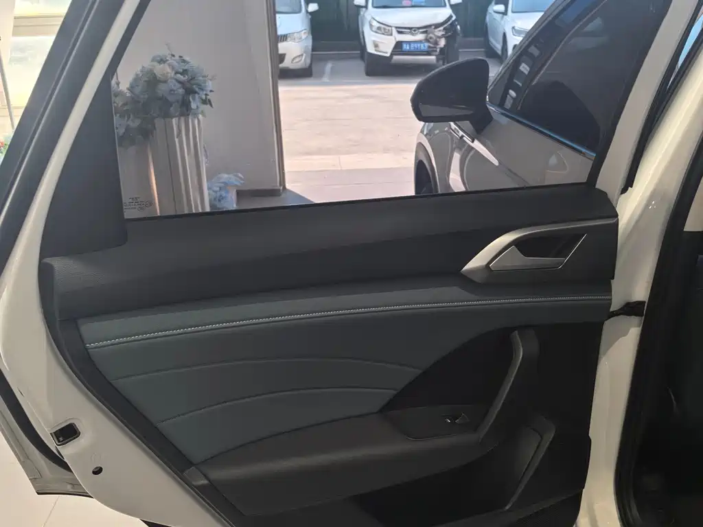 Volkswagen Tharu — миниатюра 12