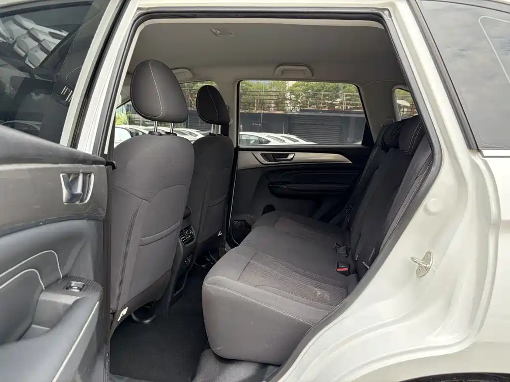 Haval M6 — миниатюра 11