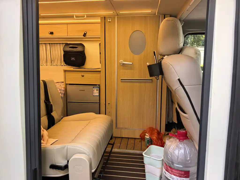 Sinotruk Vangard V — миниатюра 6