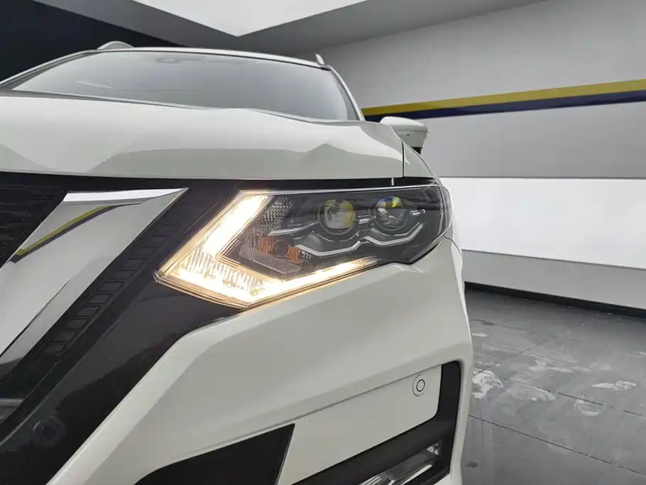 Nissan X-Trail — миниатюра 5