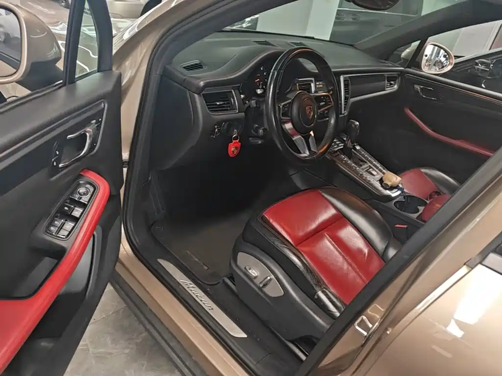 Porsche Macan — миниатюра 16