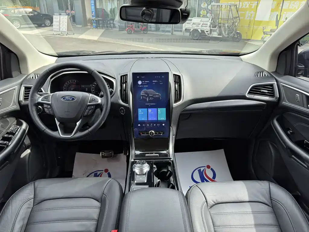 Ford Edge — миниатюра 11