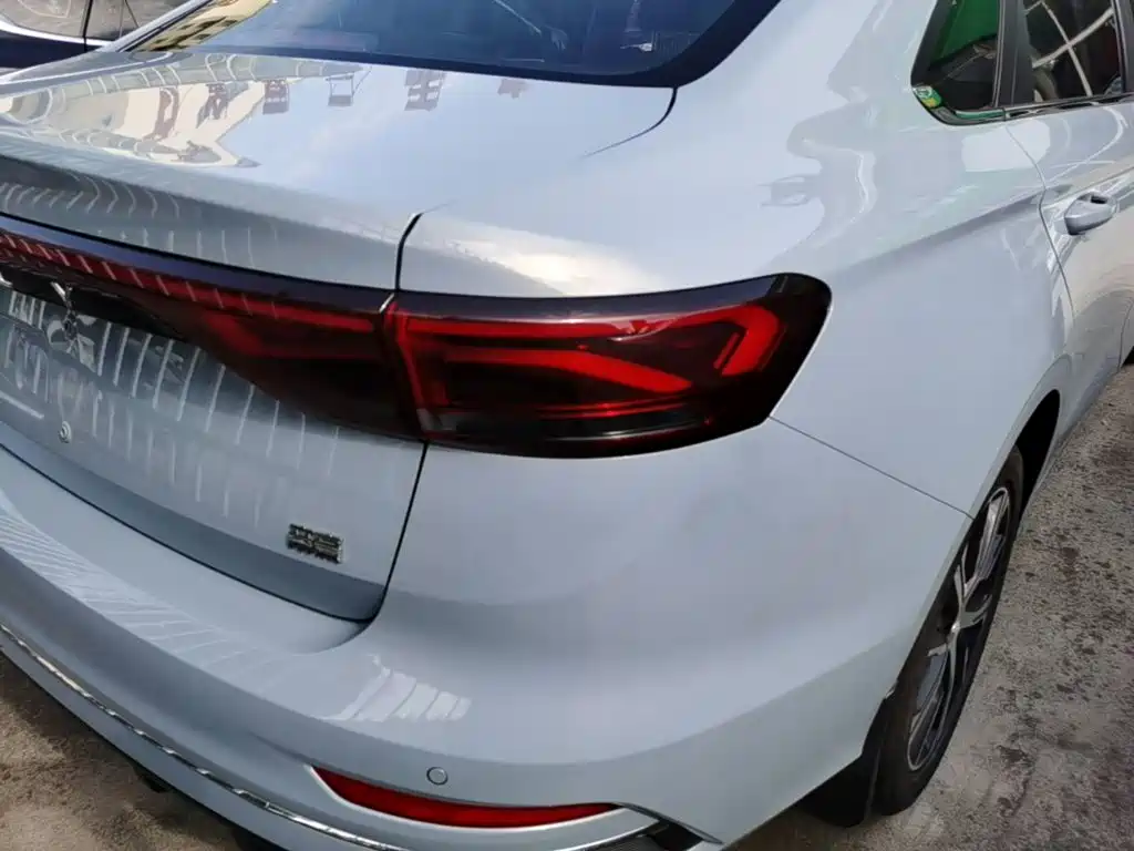 Geely Emgrand — миниатюра 8