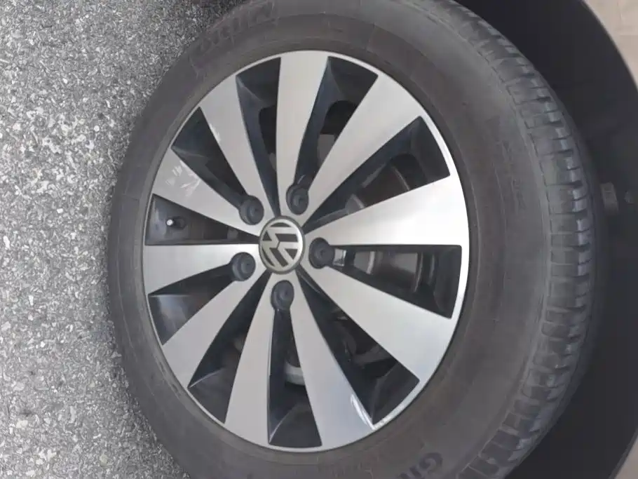 Volkswagen Sagitar — миниатюра 6