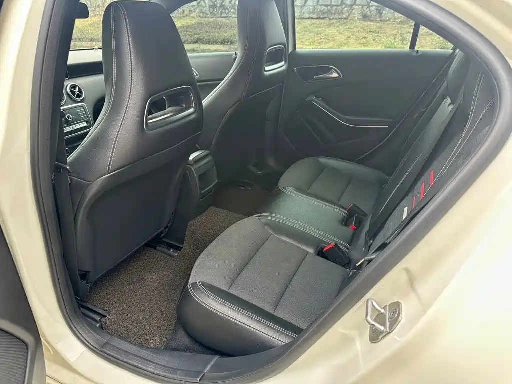 Mercedes-Benz A-Class (Import) — миниатюра 7
