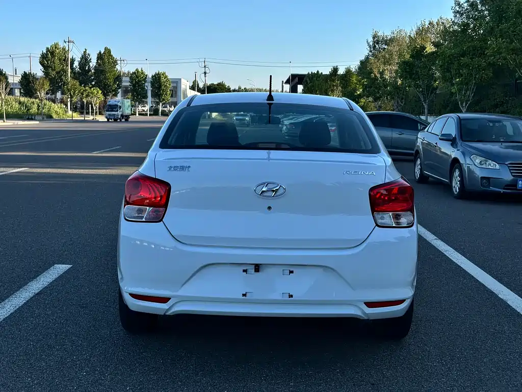 Hyundai Verna — миниатюра 5