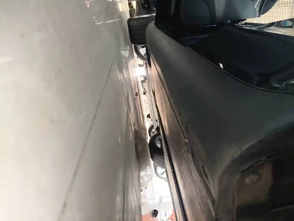Tesla Model Y — миниатюра 22