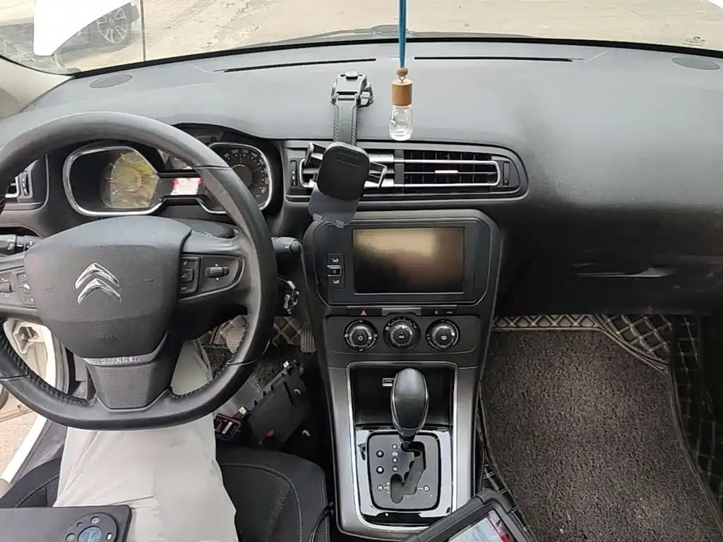 Citroen C4 — миниатюра 10