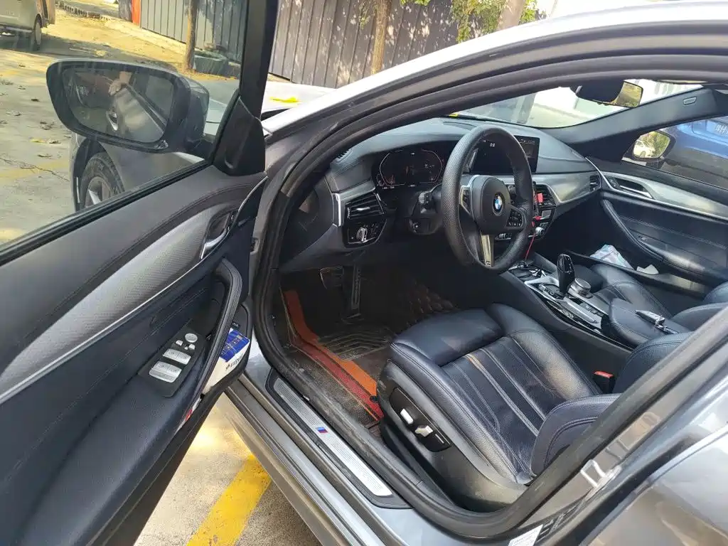 BMW 5 Series (Import) — миниатюра 12