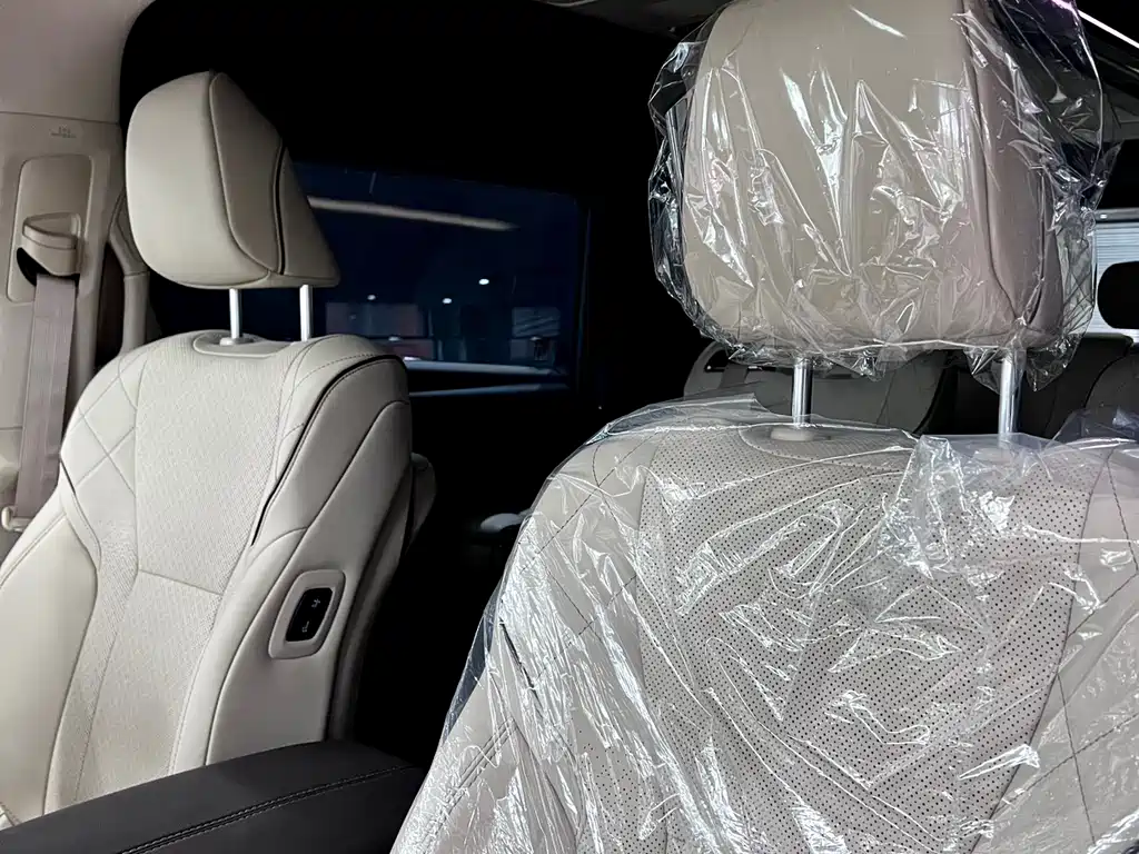Toyota Alphard - фото 13