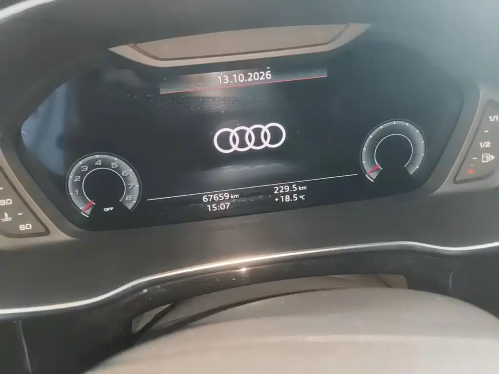 Audi Q3 — миниатюра 12