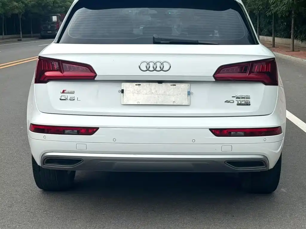 Audi Q5L — миниатюра 8