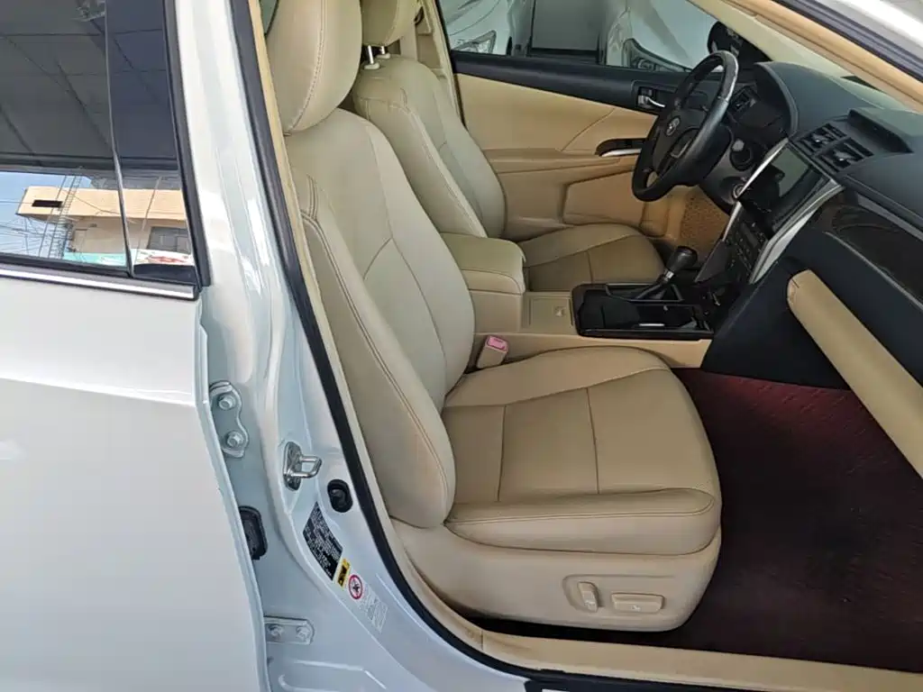 Toyota Camry — миниатюра 25