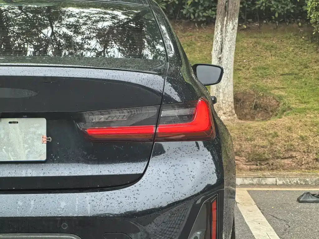 BMW 3 Series — миниатюра 9