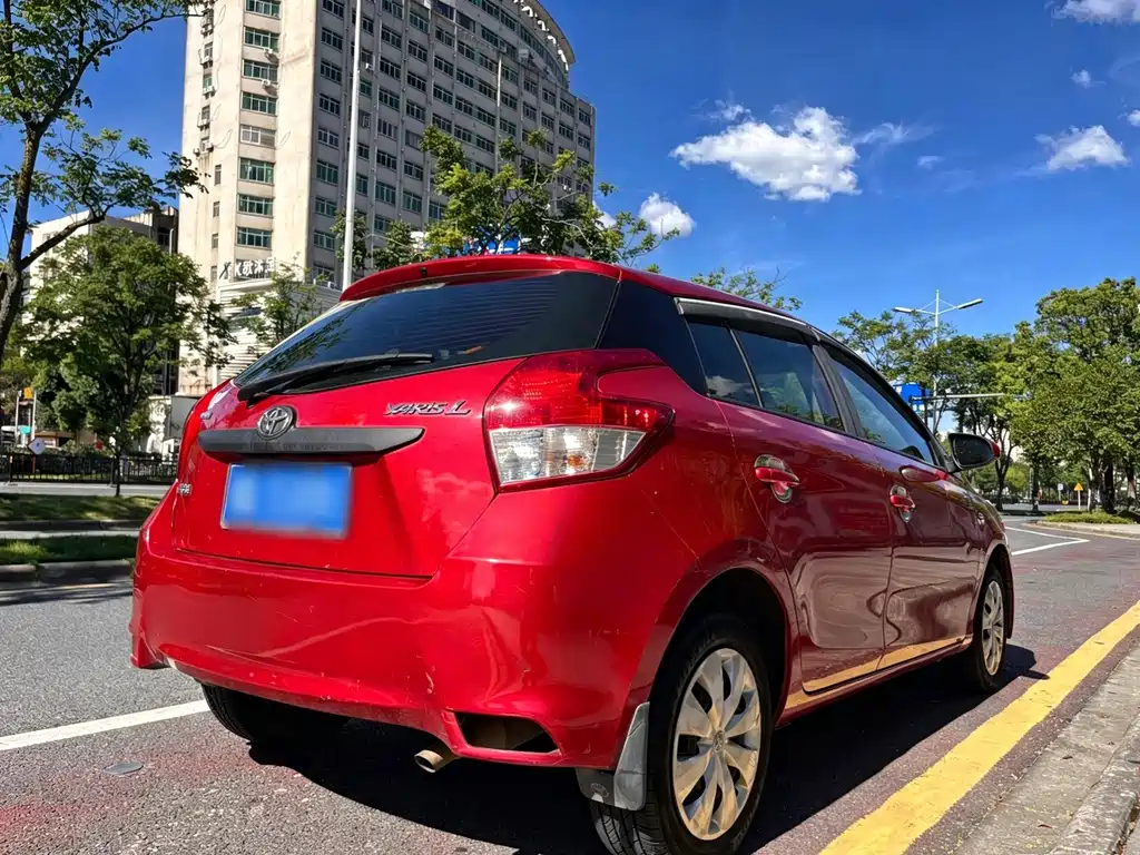 Toyota Yaris L — миниатюра 11